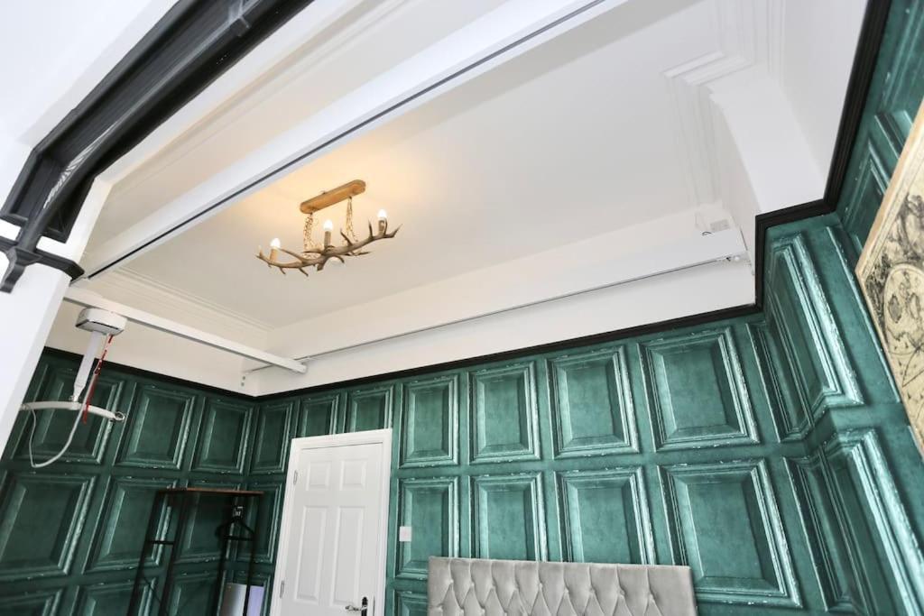 The Hot Tub Townhouse By Holiday Heim Lytham St Annes Exterior foto