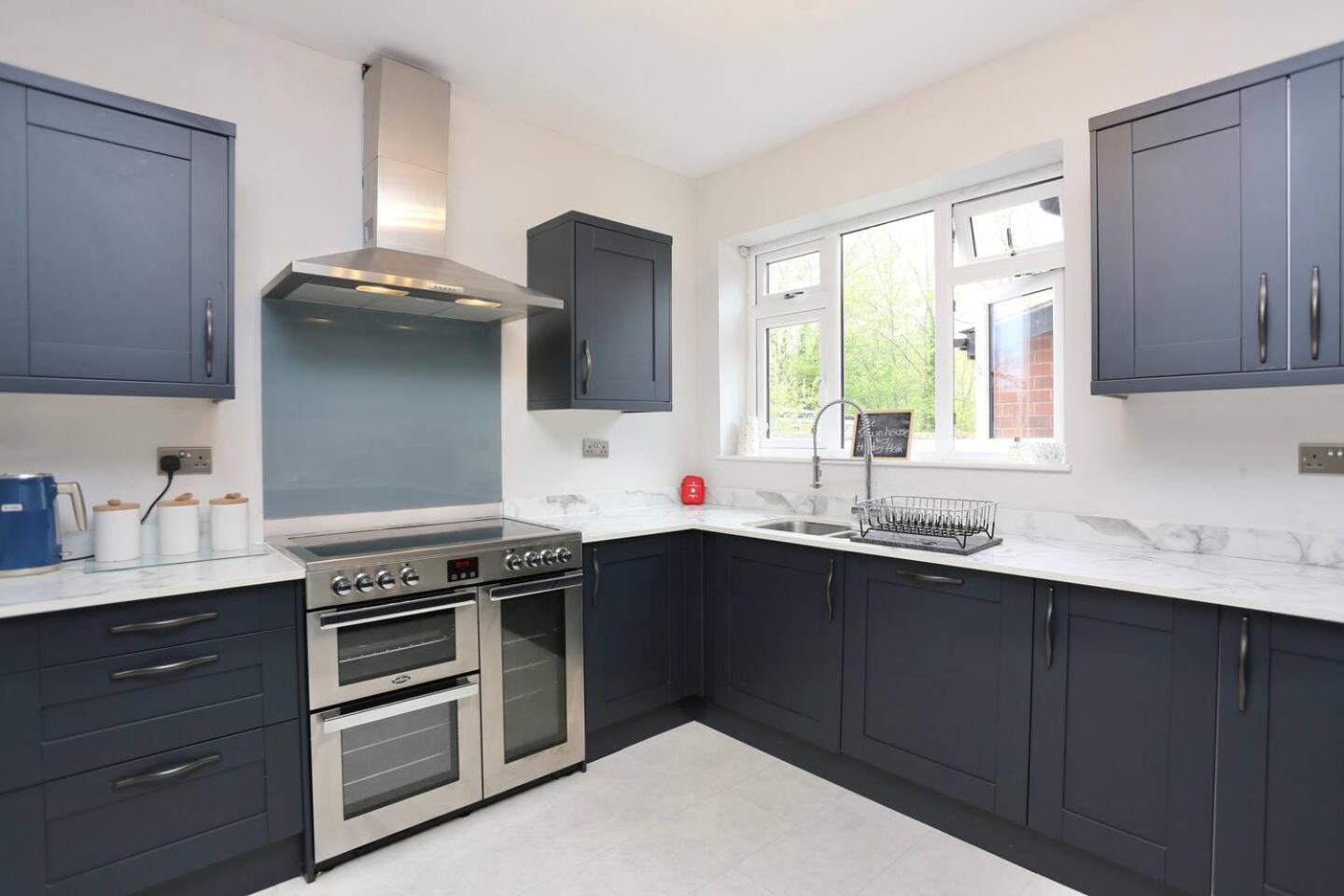 The Hot Tub Townhouse By Holiday Heim Lytham St Annes Exterior foto