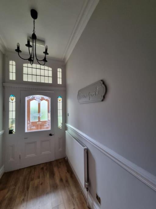 The Hot Tub Townhouse By Holiday Heim Lytham St Annes Exterior foto